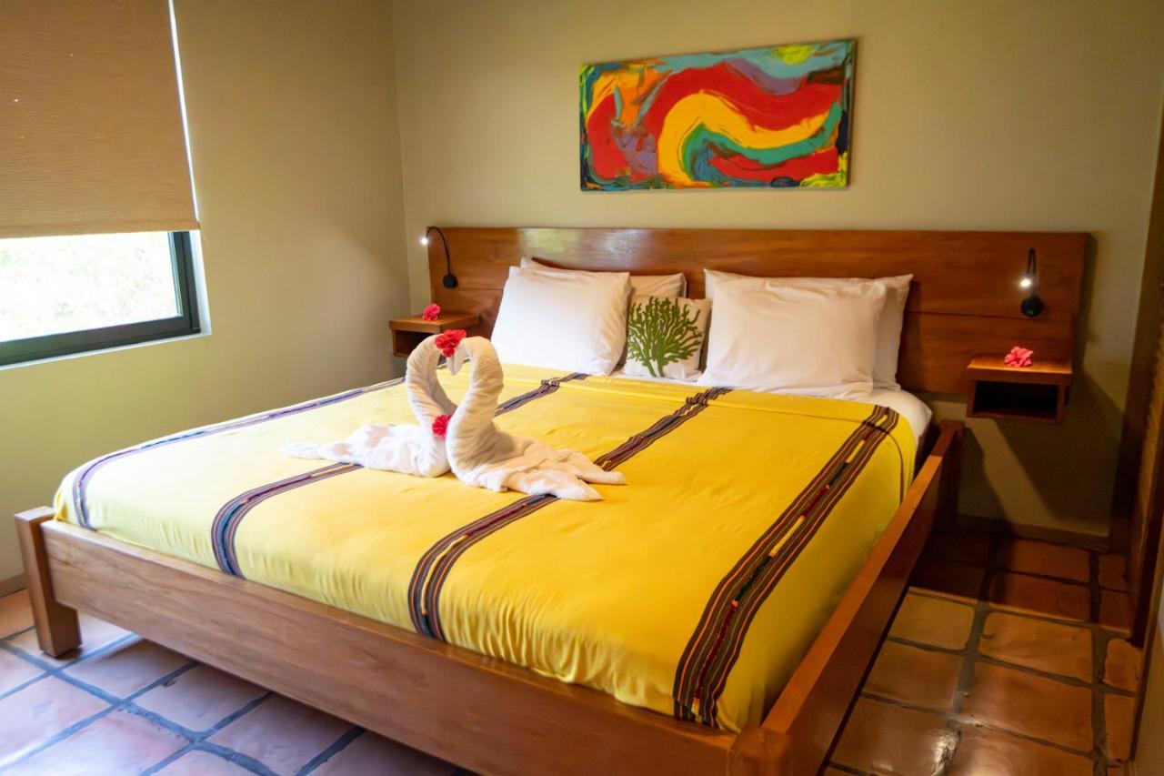 Isla Bonita Yacht Club Hotel San Pedro  Ngoại thất bức ảnh