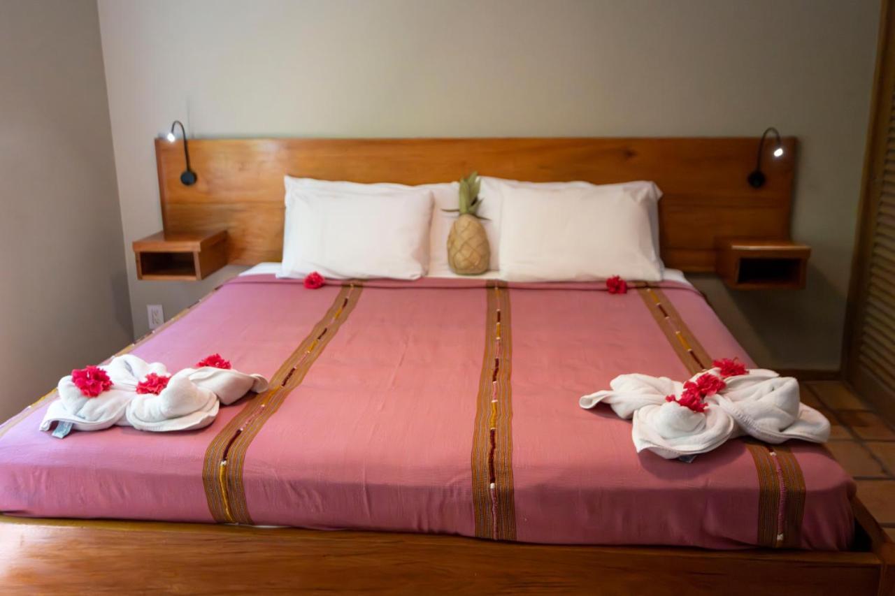 Isla Bonita Yacht Club Hotel San Pedro  Ngoại thất bức ảnh