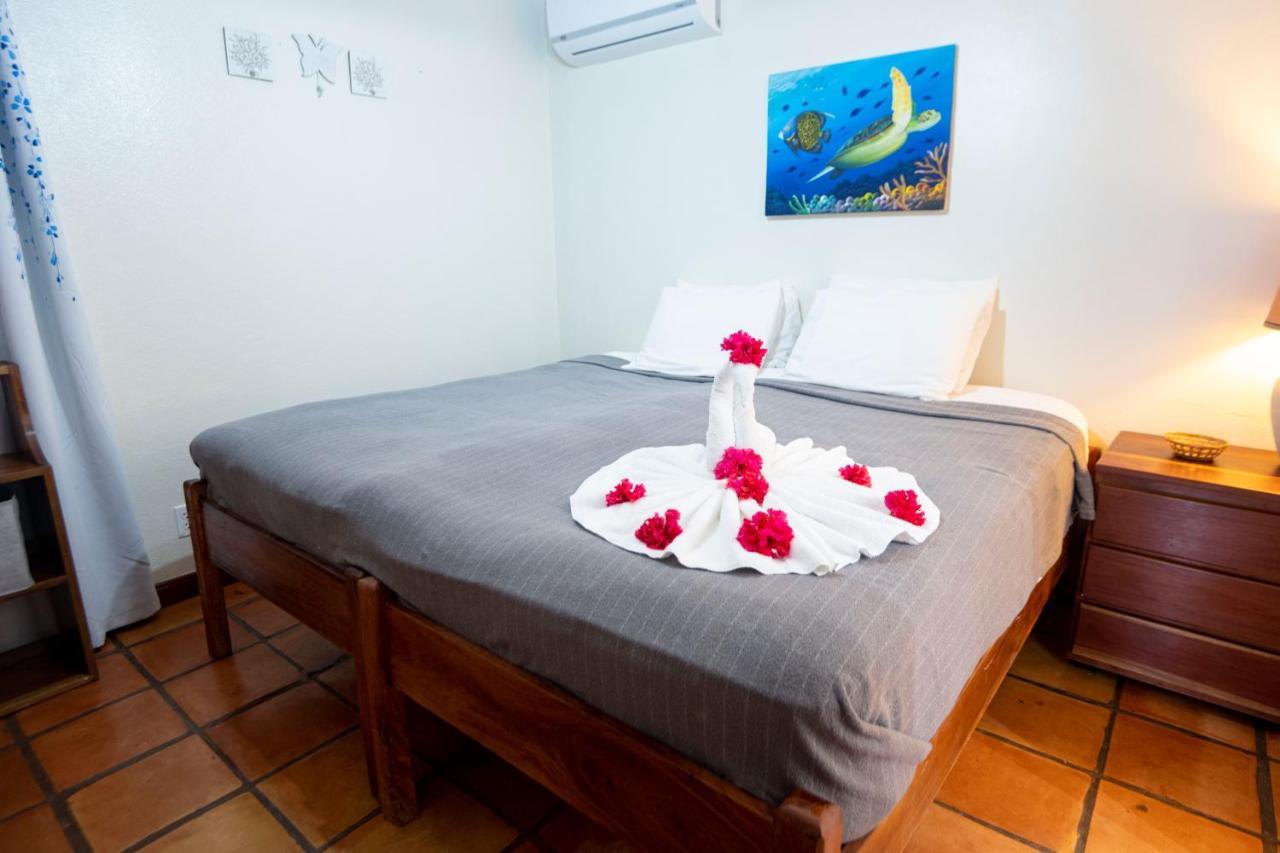 Isla Bonita Yacht Club Hotel San Pedro  Ngoại thất bức ảnh