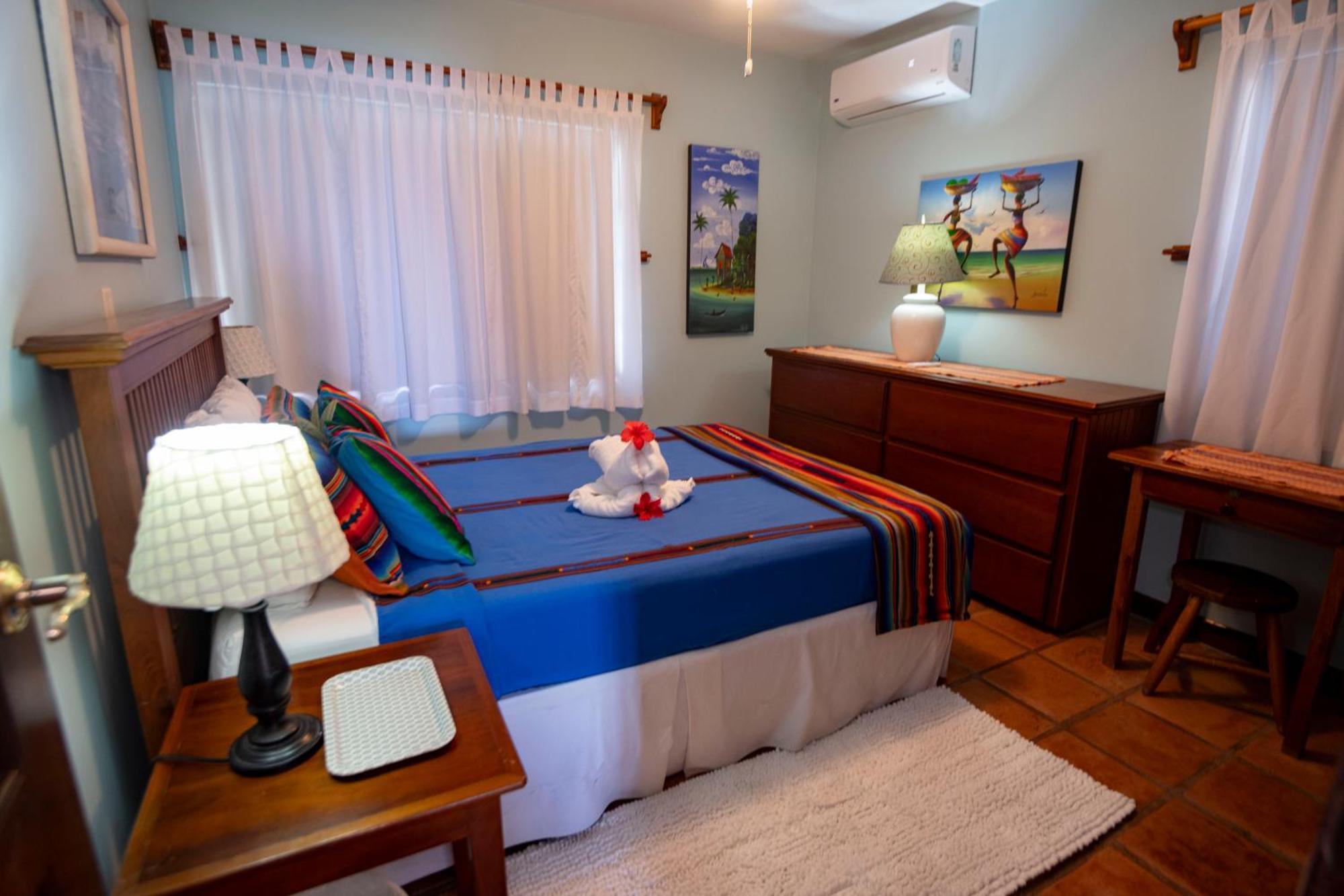Isla Bonita Yacht Club Hotel San Pedro  Ngoại thất bức ảnh