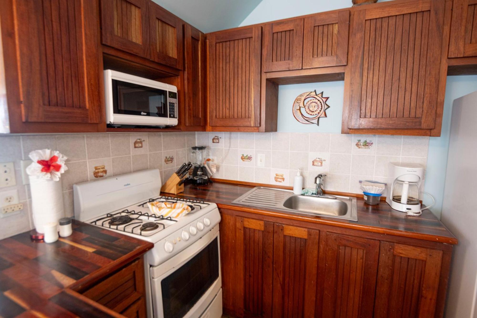 Isla Bonita Yacht Club Hotel San Pedro  Ngoại thất bức ảnh