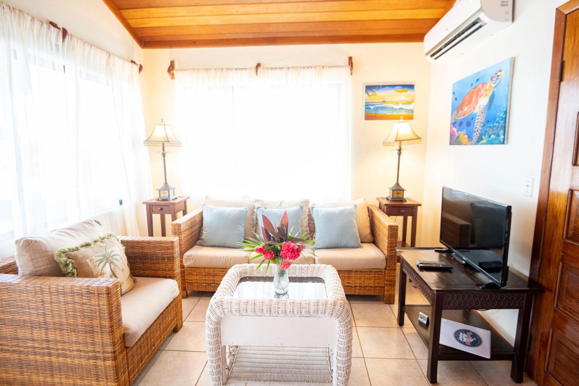 Isla Bonita Yacht Club Hotel San Pedro  Ngoại thất bức ảnh