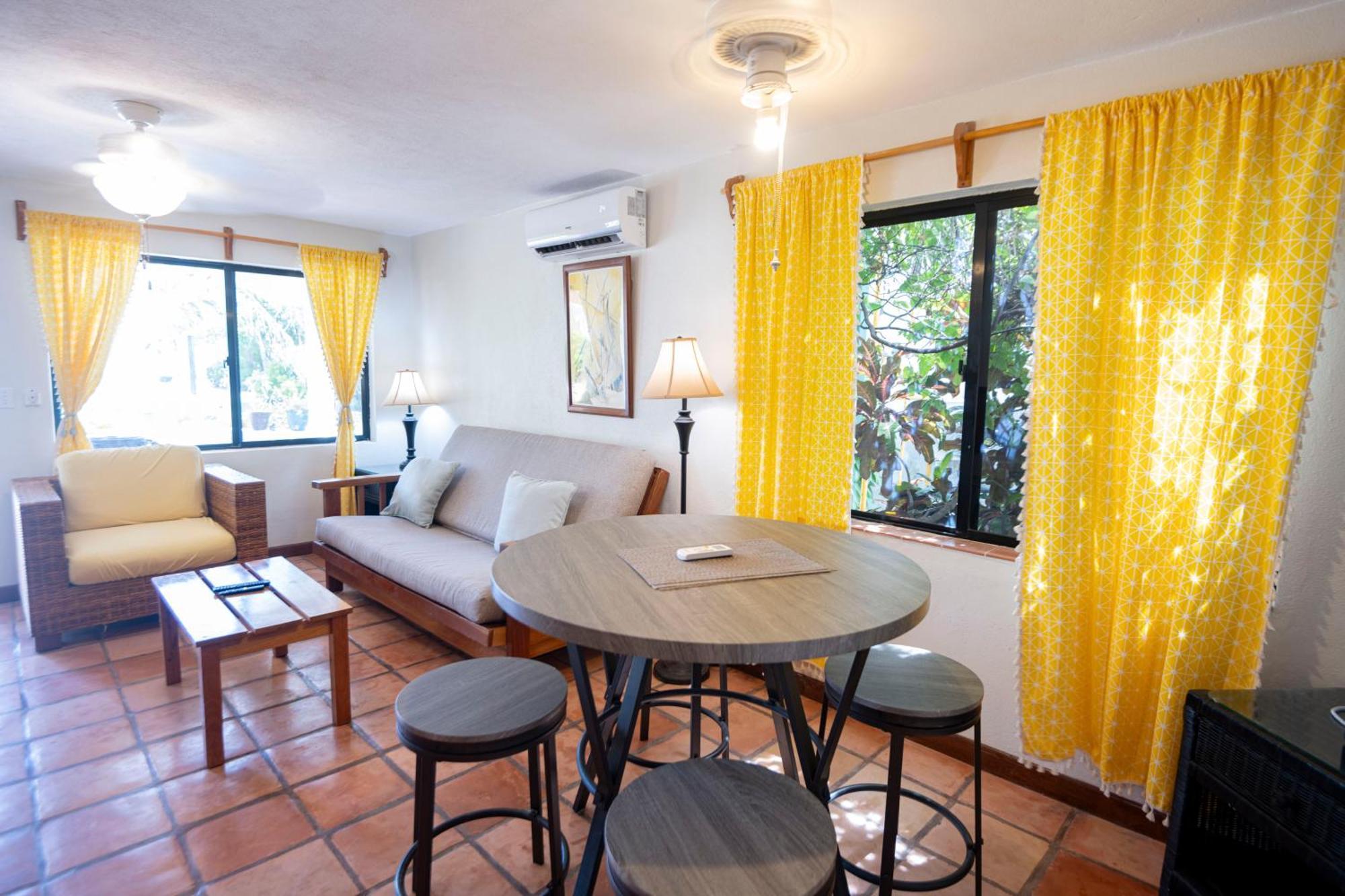 Isla Bonita Yacht Club Hotel San Pedro  Ngoại thất bức ảnh