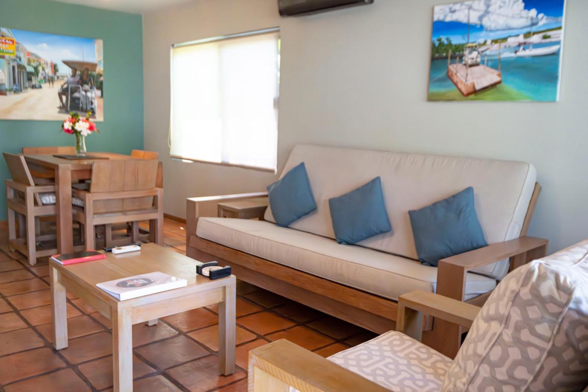 Isla Bonita Yacht Club Hotel San Pedro  Ngoại thất bức ảnh