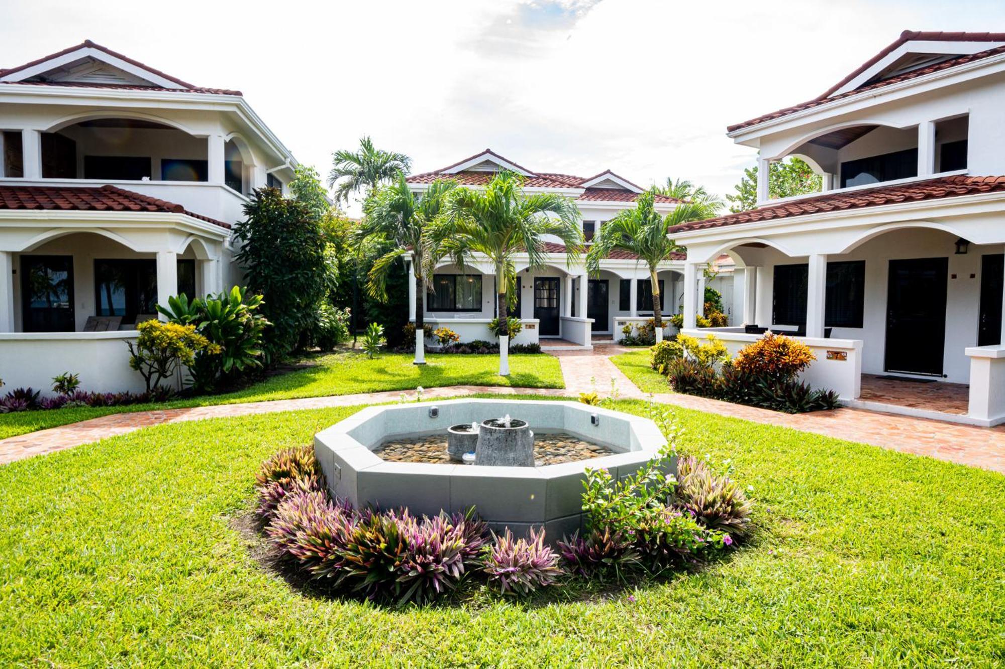Isla Bonita Yacht Club Hotel San Pedro  Ngoại thất bức ảnh