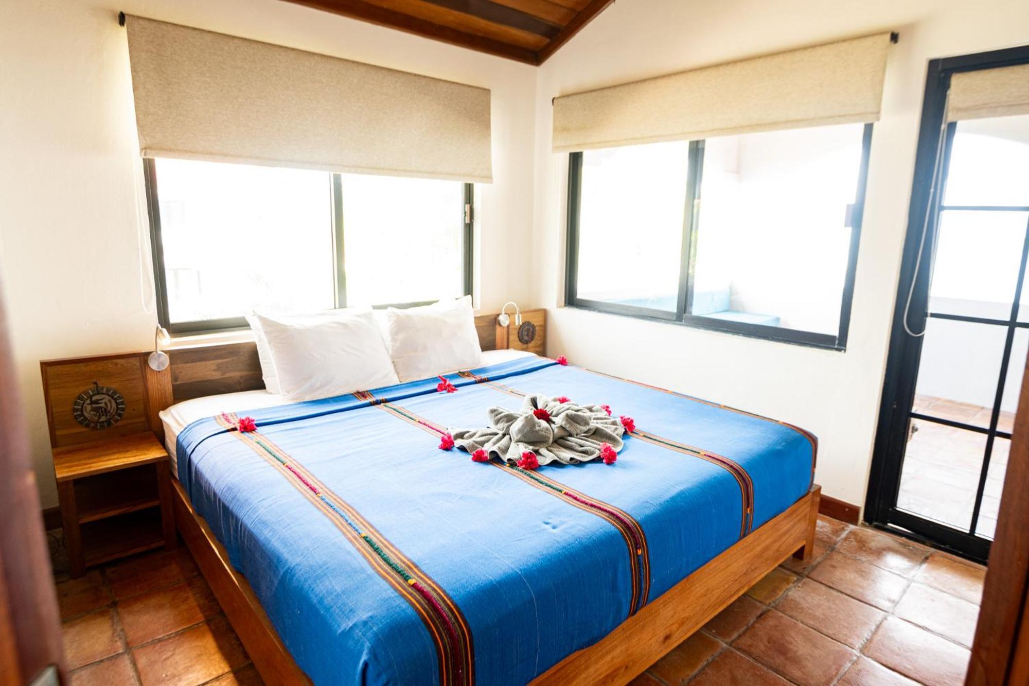 Isla Bonita Yacht Club Hotel San Pedro  Ngoại thất bức ảnh